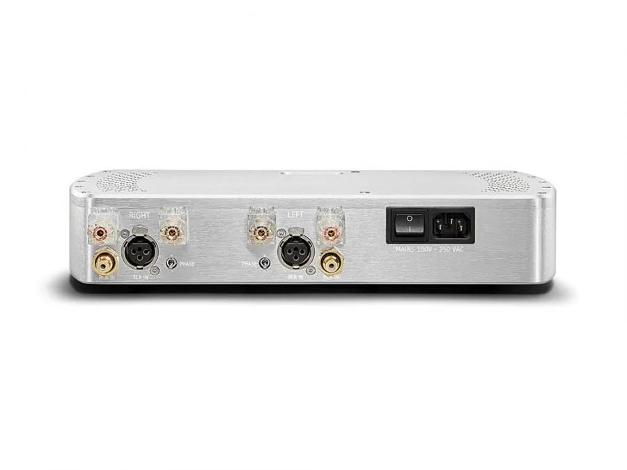 Rear of the Étude: balanced XLR and unbalanced RCA inputs for left and right with their phase switches, mains switch and IEC inlet