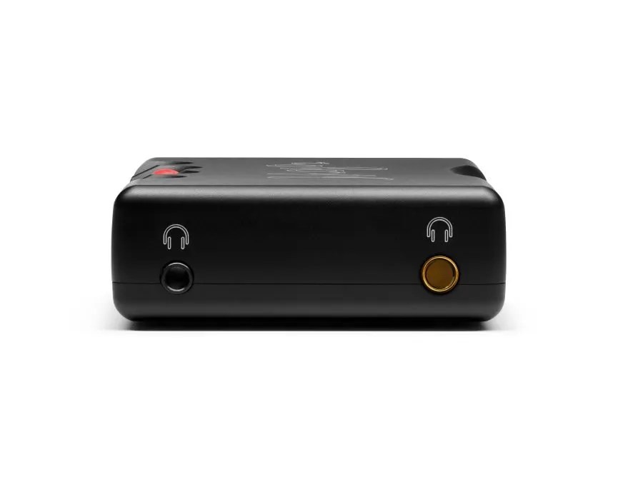 The output edge of the Mojo 2: the 3.5 mm headphone jack beside the gold 4.4 mm balanced jack