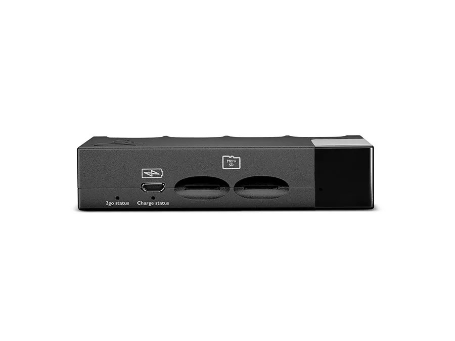 The connector edge of the black 2go: micro-USB charging port, the two microSD card slots and the 2go status and charge status indicators