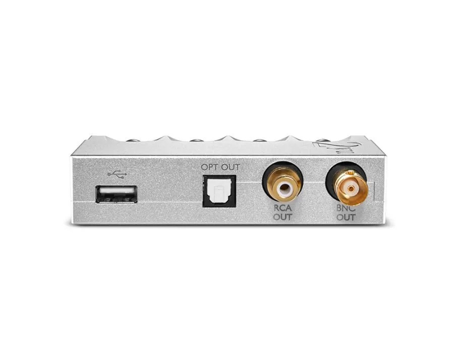 The output edge of the 2yu, here in silver: USB-A, TOSLINK optical out, RCA out and BNC out