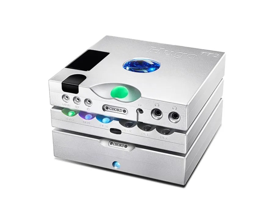The three-box Table Top system in silver: BerTTi at the foot, under the Hugo M Scaler and the Hugo TT 2
